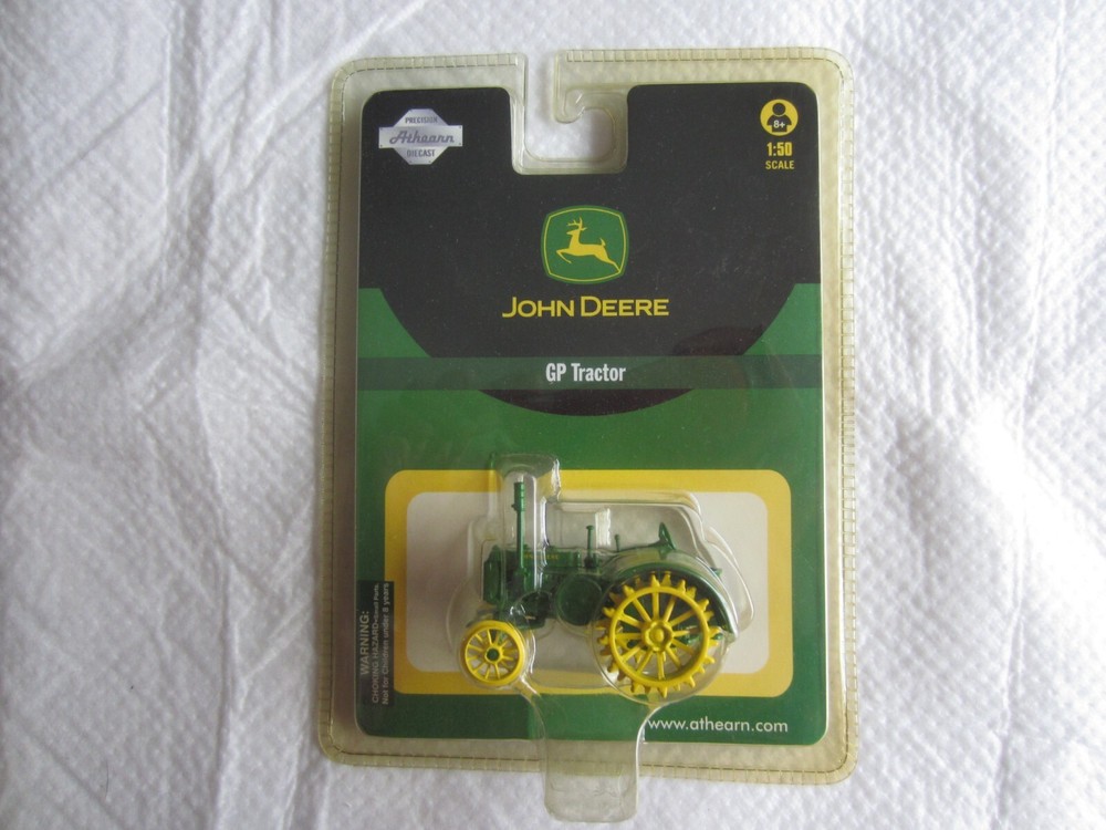 2005 Athearn John Deere GP Tractor NIP