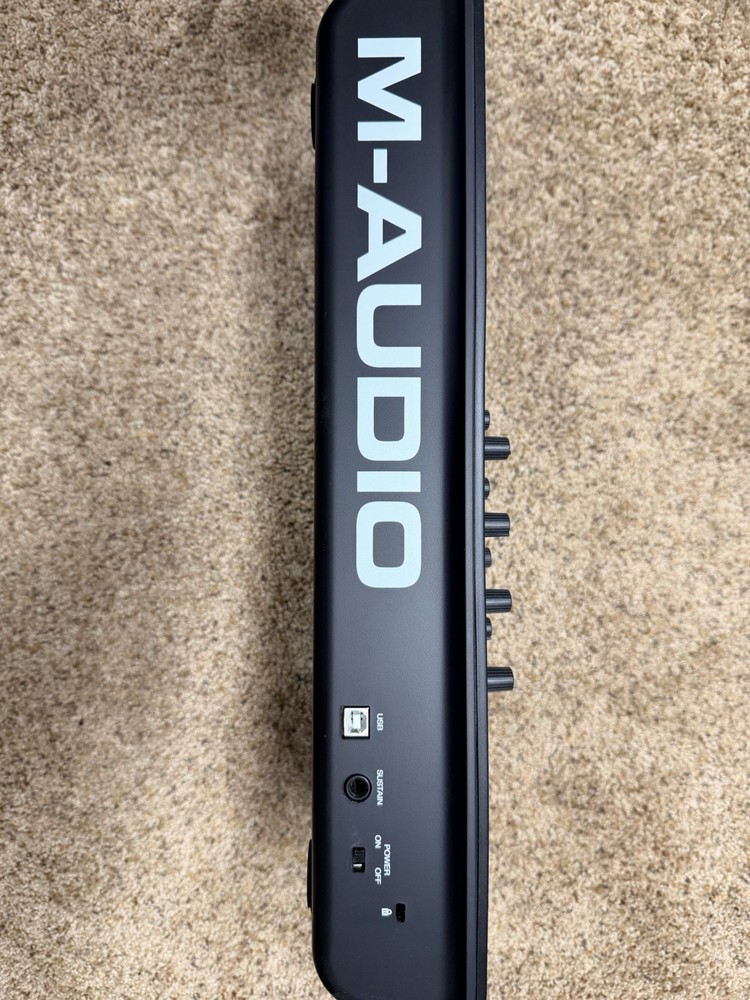 M-Audio Oxygen 25 MKV 25-Key USB Keyboard Controller Beat/drum Machine Studio