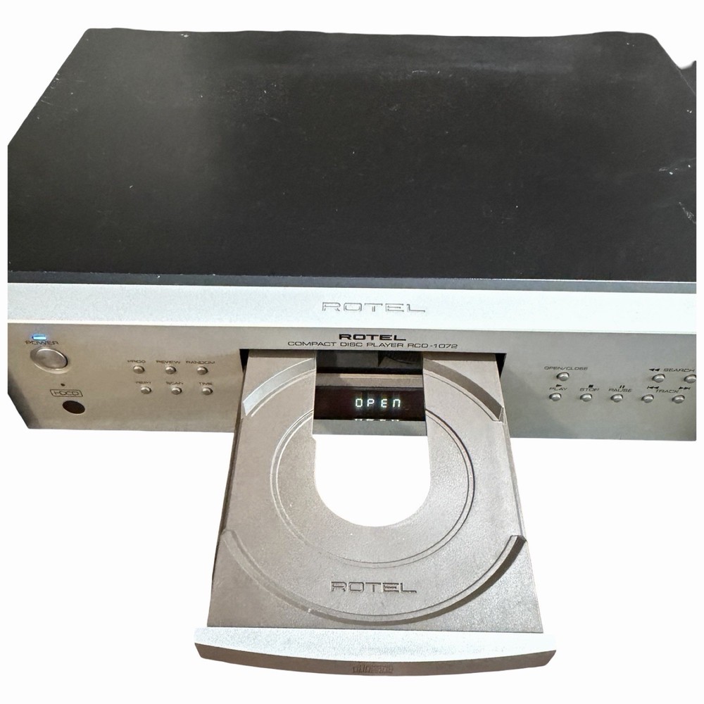 Rotel RCD-1072 CD Player