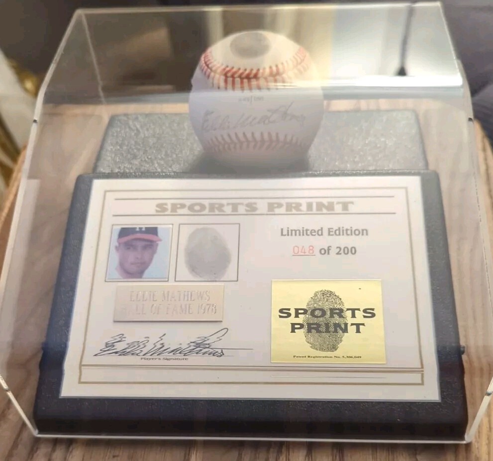 Eddie Mathews Signed Thumbprint & Baseball w/ Display Case