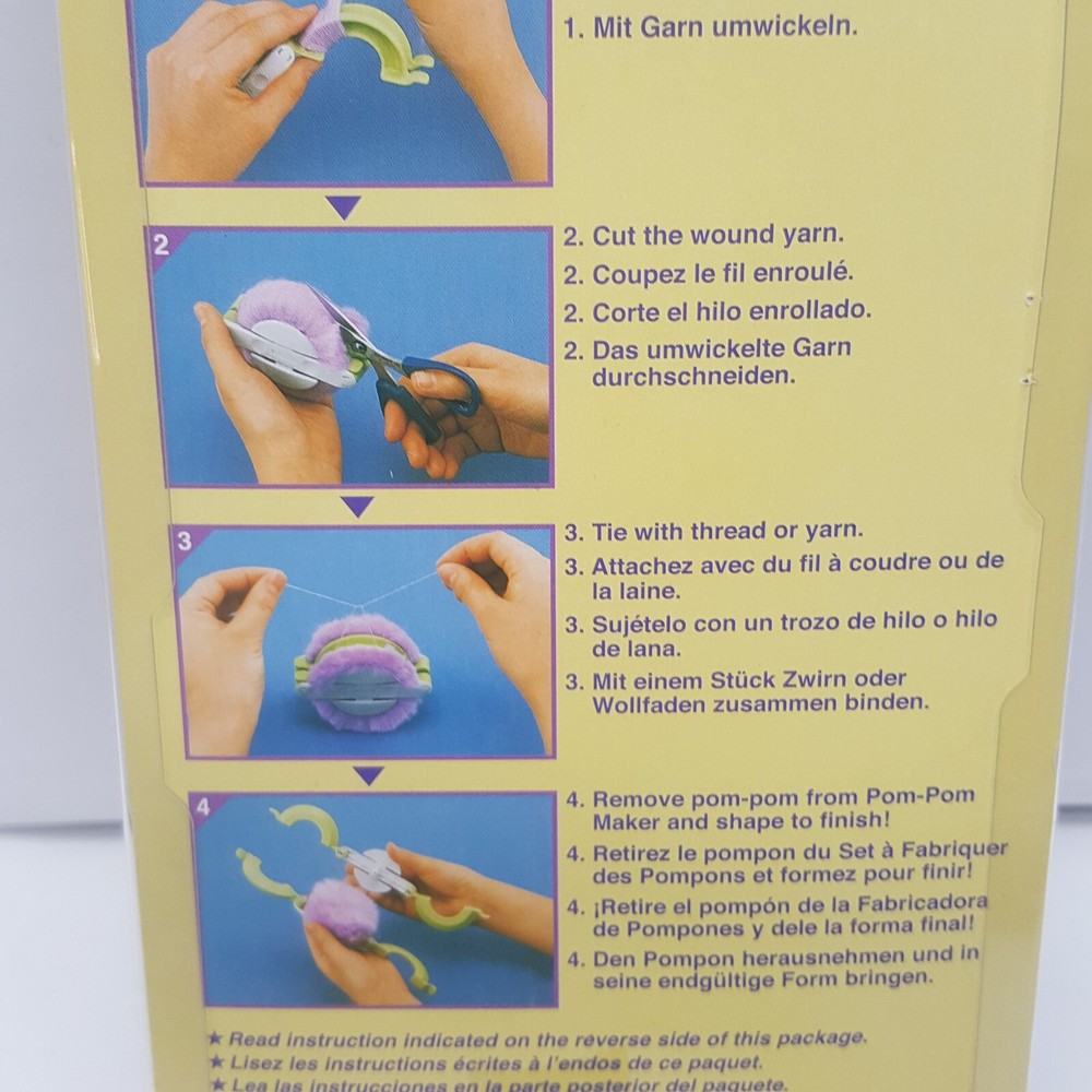 Clover Large Pom-Pom Maker 2-1/2" & 3-3/8"