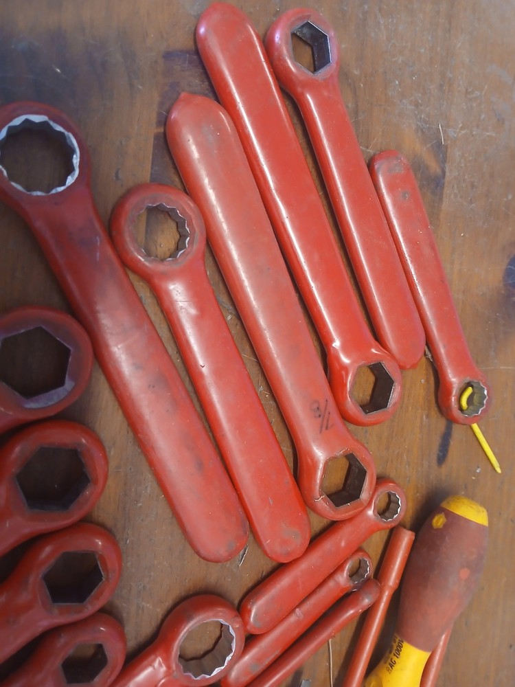 Insulated Tool Set Wiha plus Unbranded 29 pieces