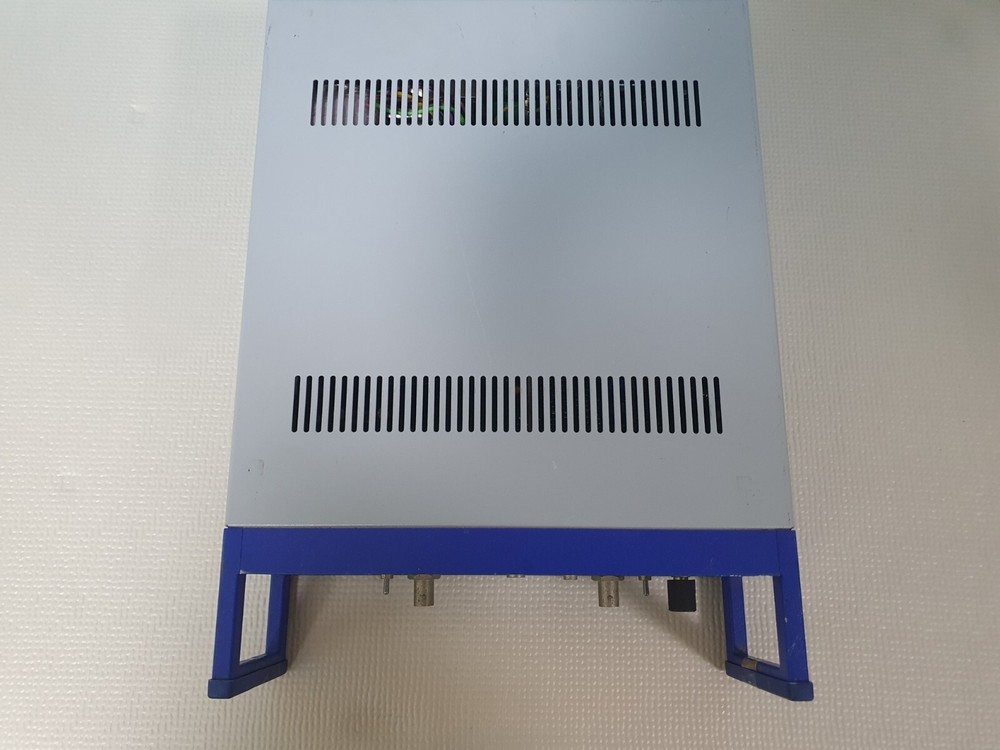 1PC PI E-665.XR E-655.SR LVPZT-AMPLIFIER / SERVO