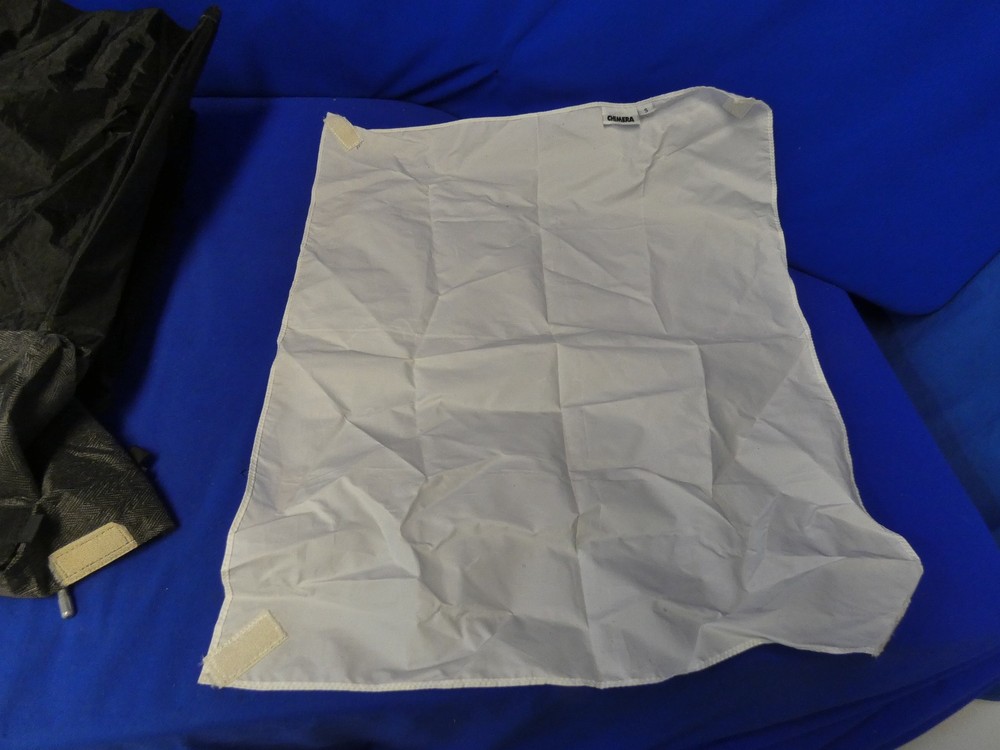 Chimera Video Pro Plus Softbox Size Small w/4 Rods, Case (has rip on diffuser)