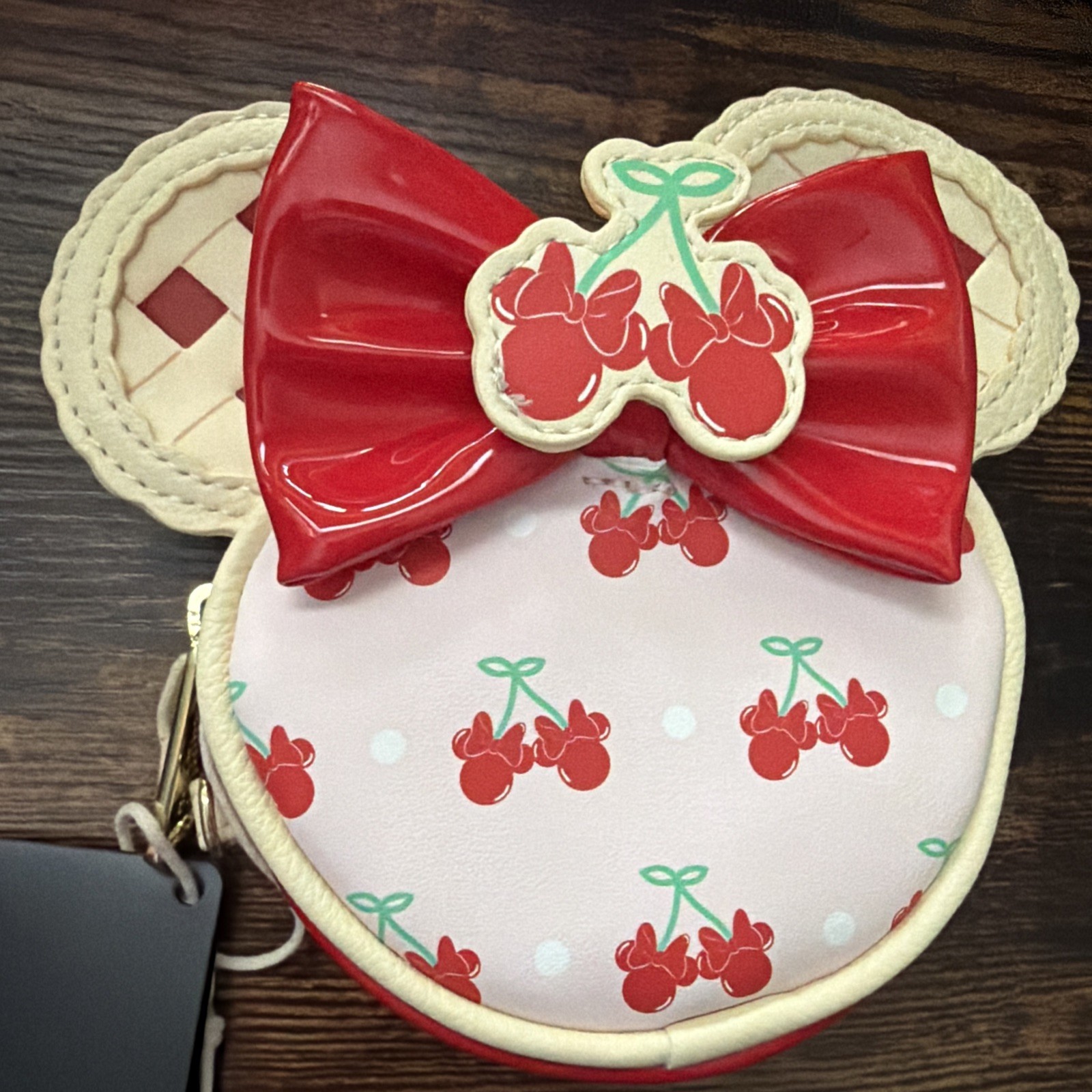 Loungefly Disney Minnie Mouse Cherry Pie Coin Purse Zip Around Pouch With Strap