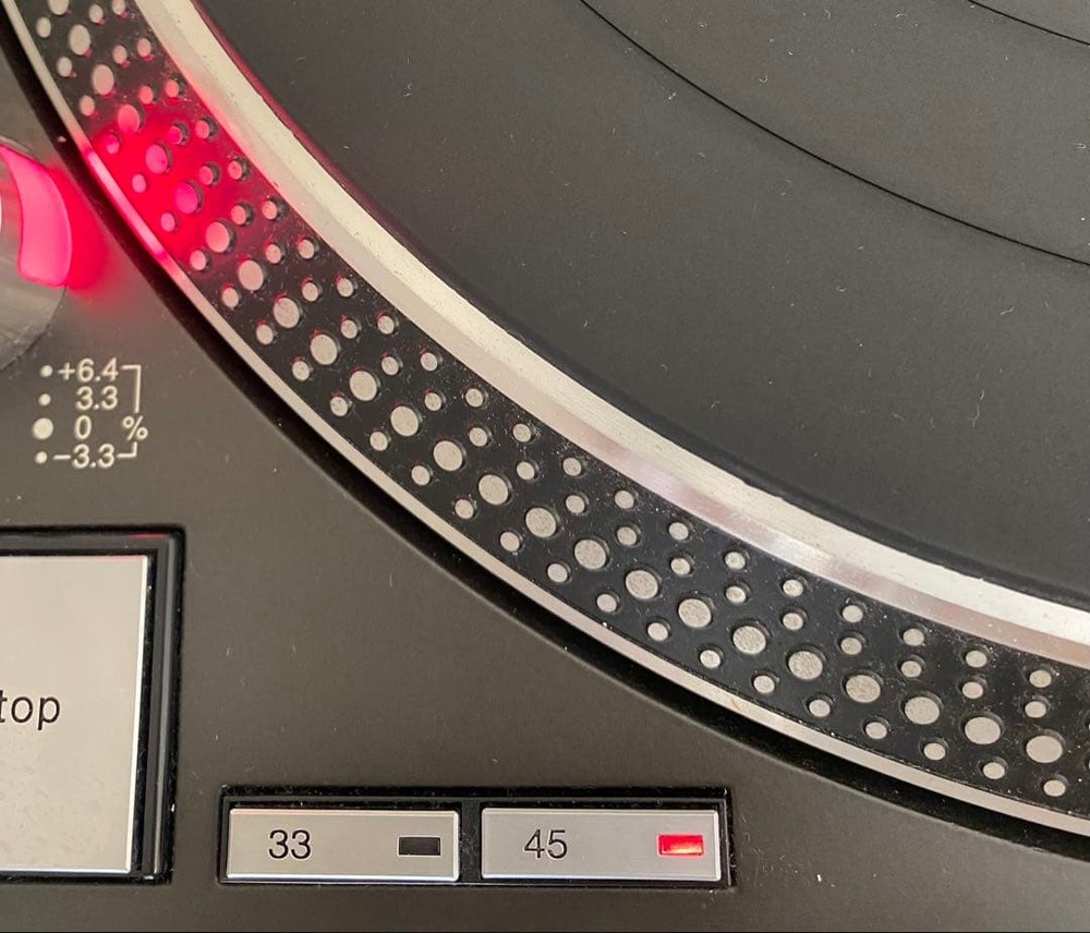 Technics SL-1200MK5 Direct Drive Turntable Excellent Working