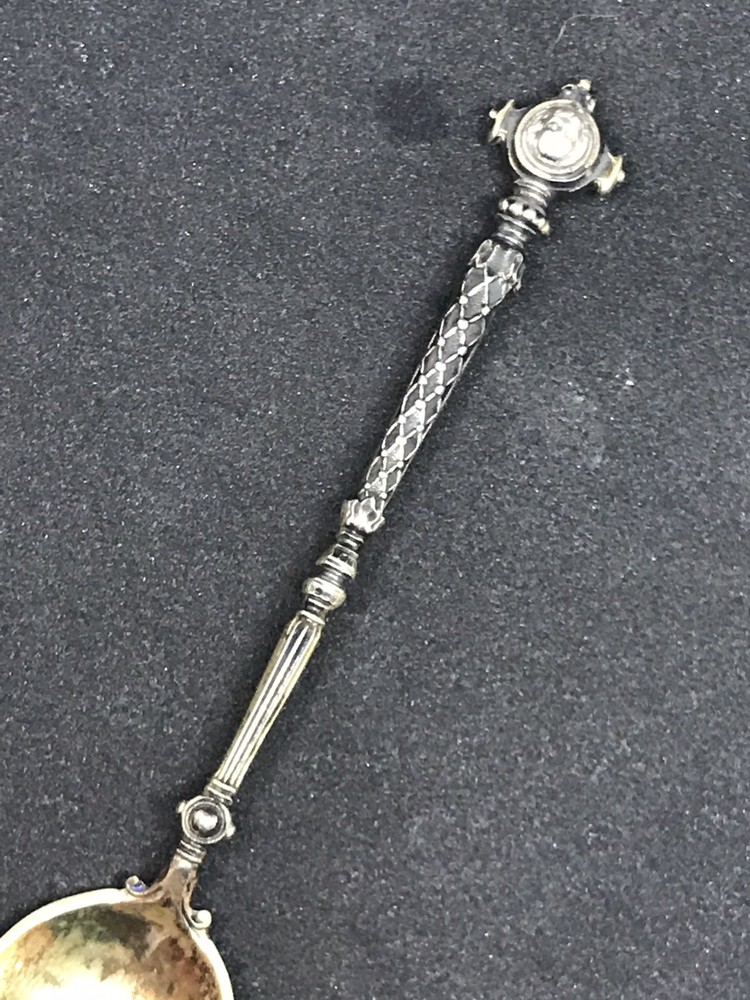 ANTIQUE 800 SILVER GERMANY TEASPOON MEDALLION FACES .