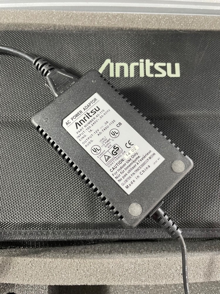 Anritsu Hand Held Spectrum Analyzer MS2711B w/ Case
