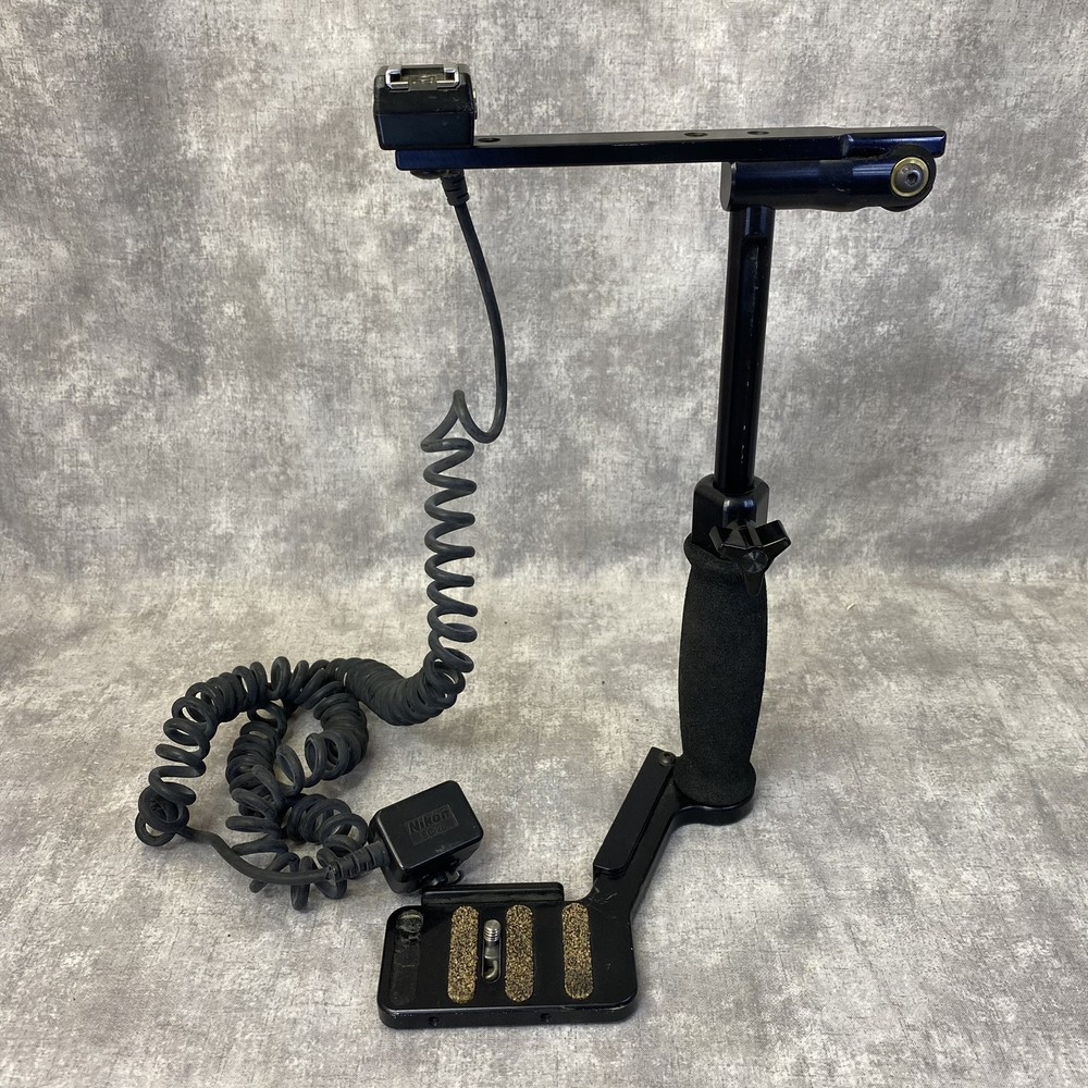 Custom Brackets CB Junior Flash Rotating Bracket Kit With Removable Nikon Cord