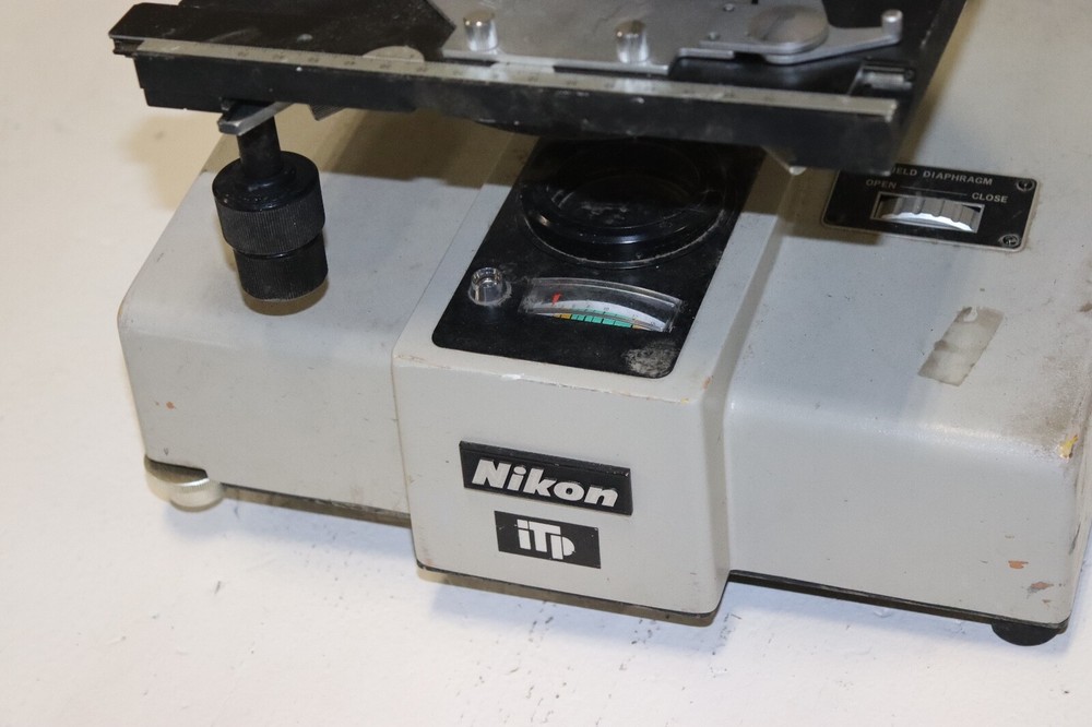 Nikon Metaphot MICROSCOPE