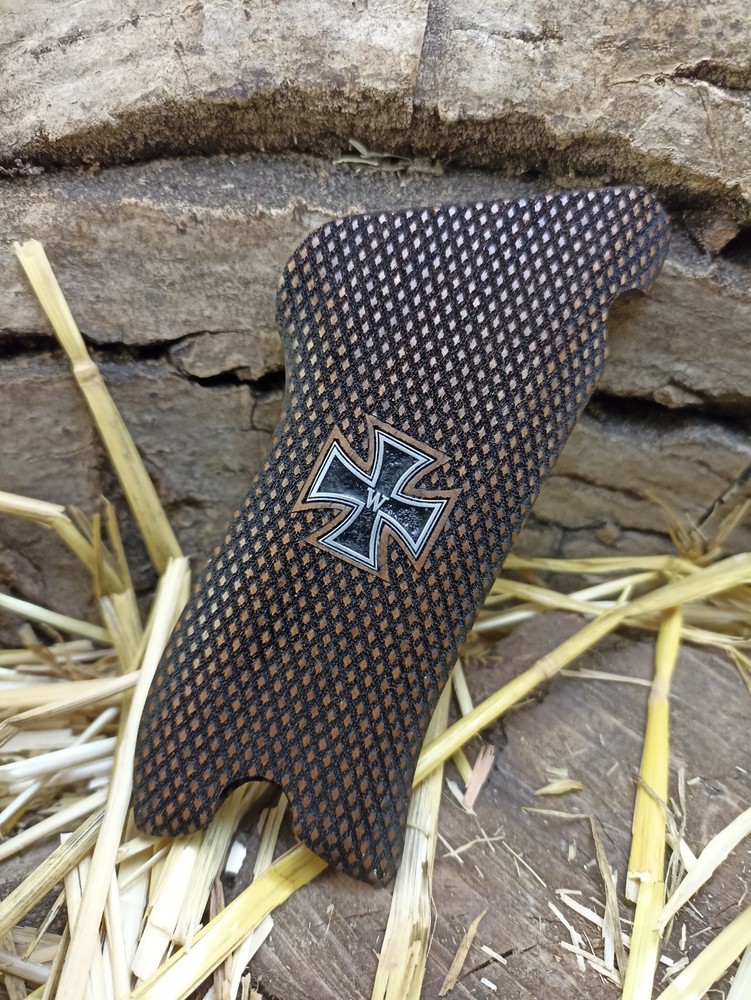 Luger P08 grips