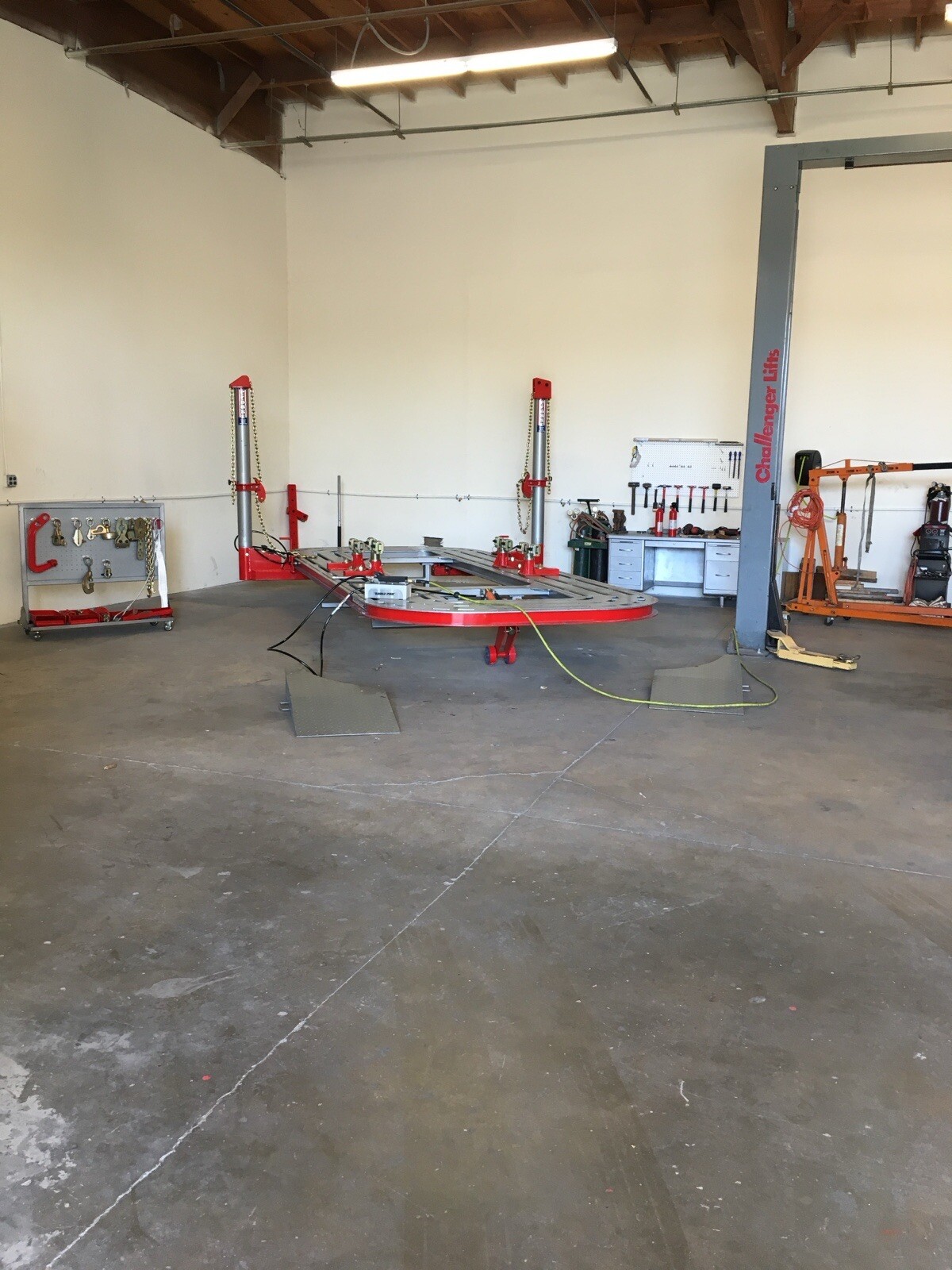 Frame Machine 21 feet 3 towers with tools Chief, car o liner