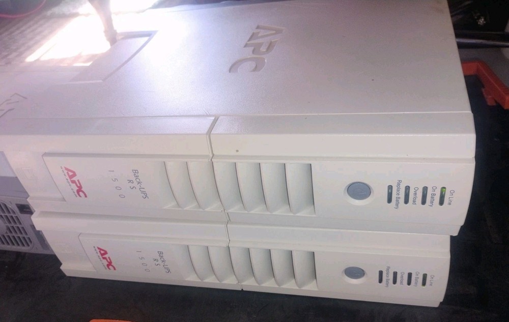 APC Back-UPS RS 1500 Uninterruptible Power Supply Needs Battery Replacement