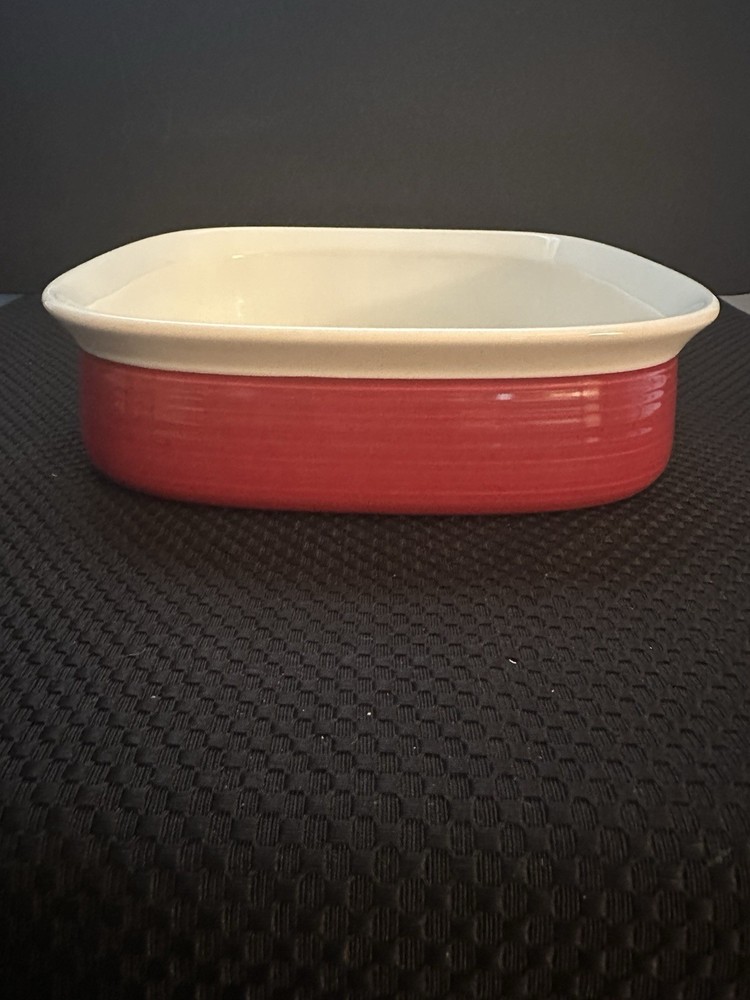 Corning Ware Etch Stoneware Red Small Baking Dish 27 Oz, 9 1/2 inch; EUC