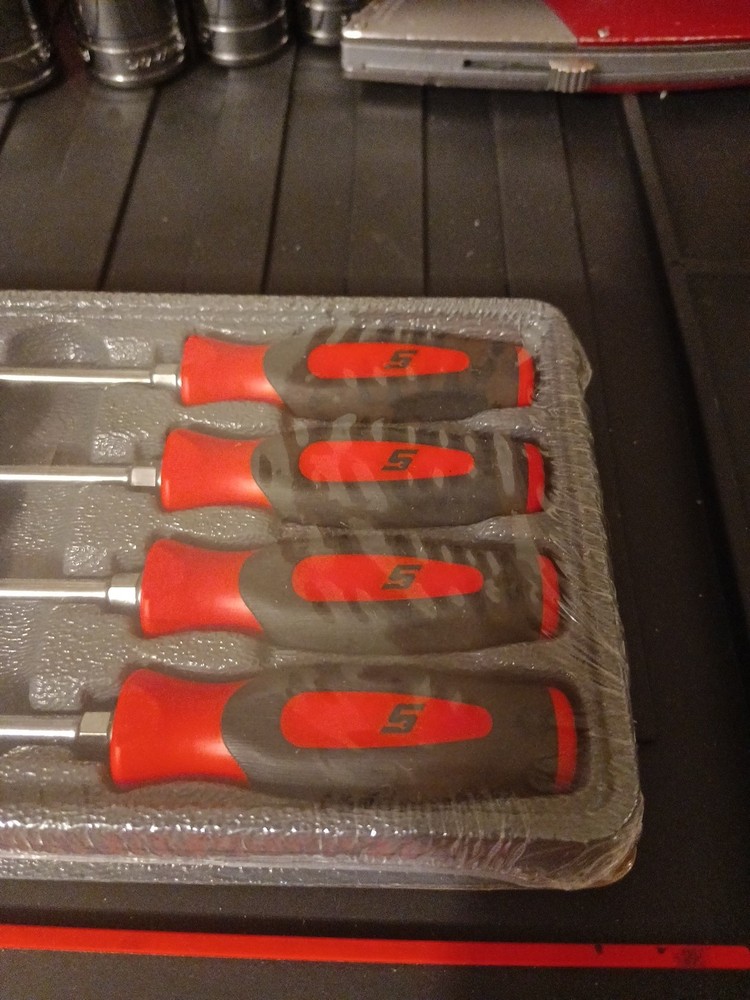 New Snap On Tools SGTX40BR 4-pc RED Soft Grip Mini Torx Screwdriver Set