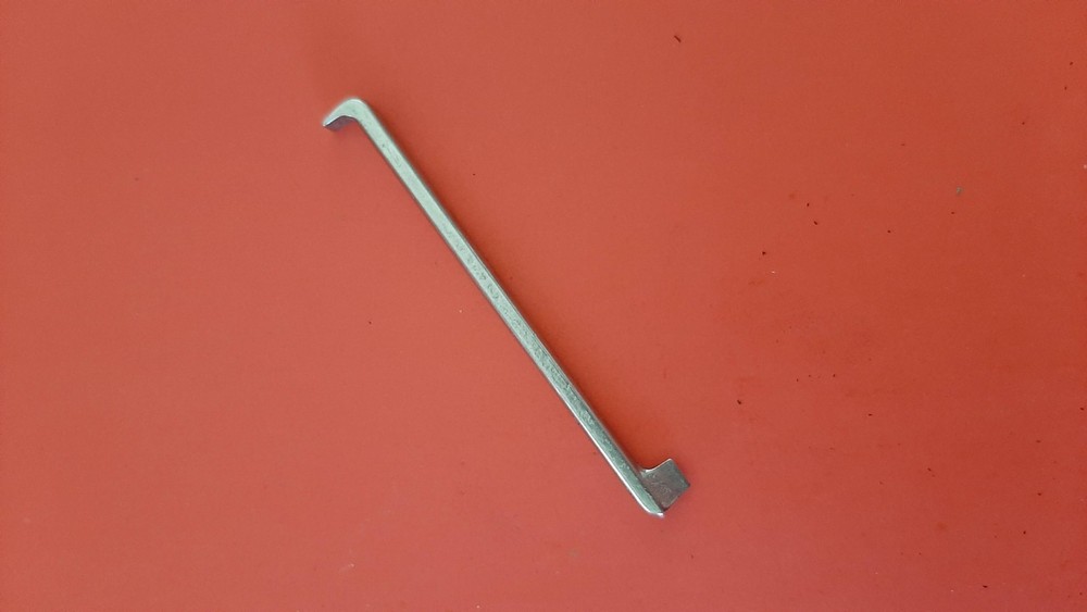 Snap-on Tools USA 020 Offset 4" Long Offset Flat Head Slotted Tip Screwdriver