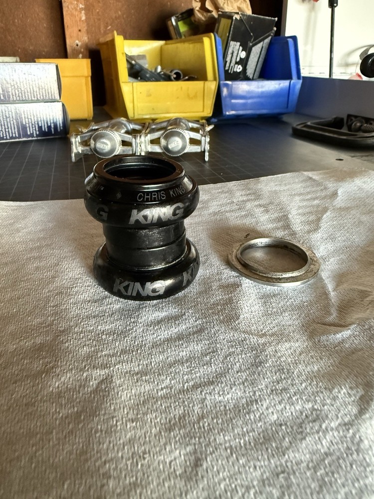 Chris King 1 1/8" Threadless Headset NoThreadset Black