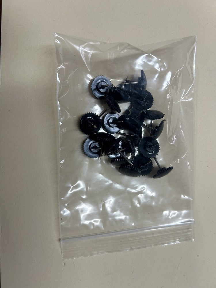 23 Pcs Black Scallop edge Thumbtacks