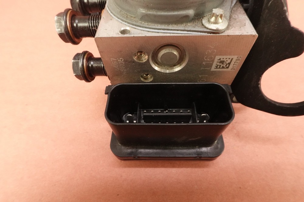 2017-2020 Ducati Monster 797 ABS Brake Pump Control Module Unit