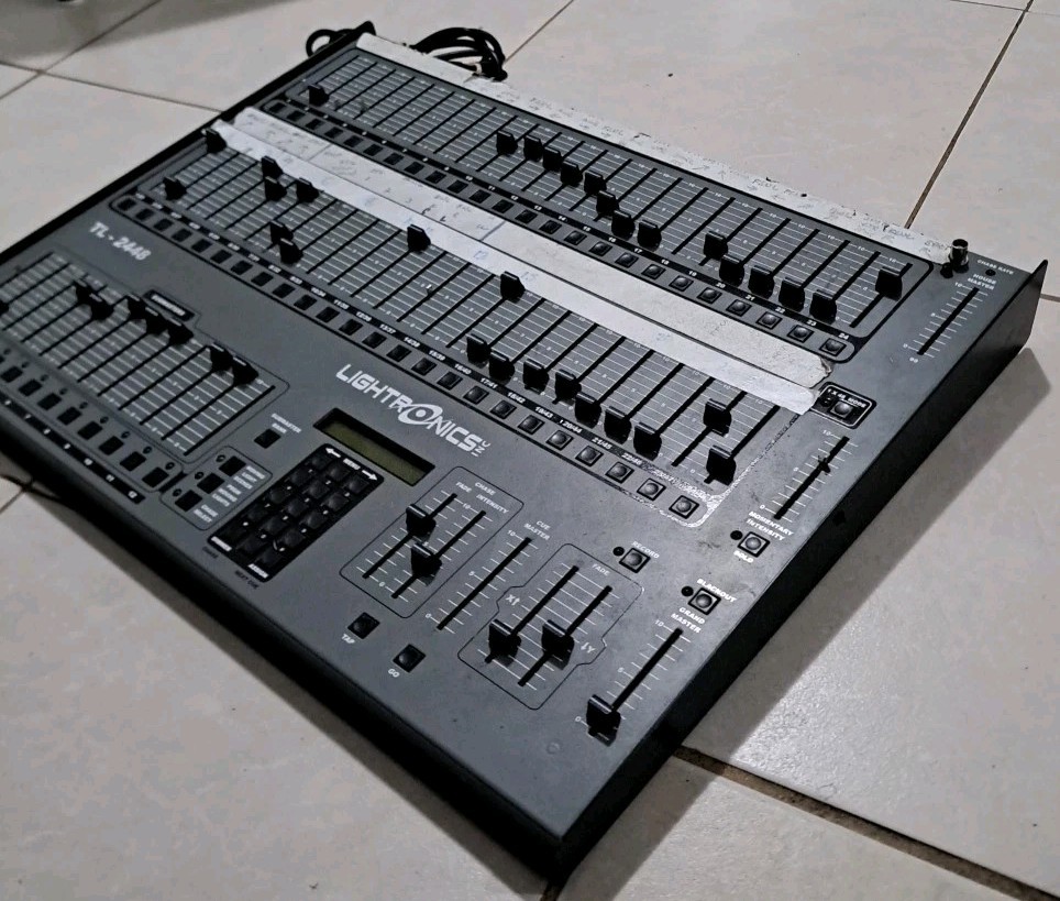 LIGHTRONICS TL-2448 Multi-Application Lighting Control Console UNTESTED