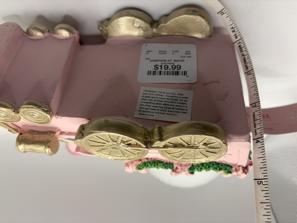 train snow globe MSRP$25 New