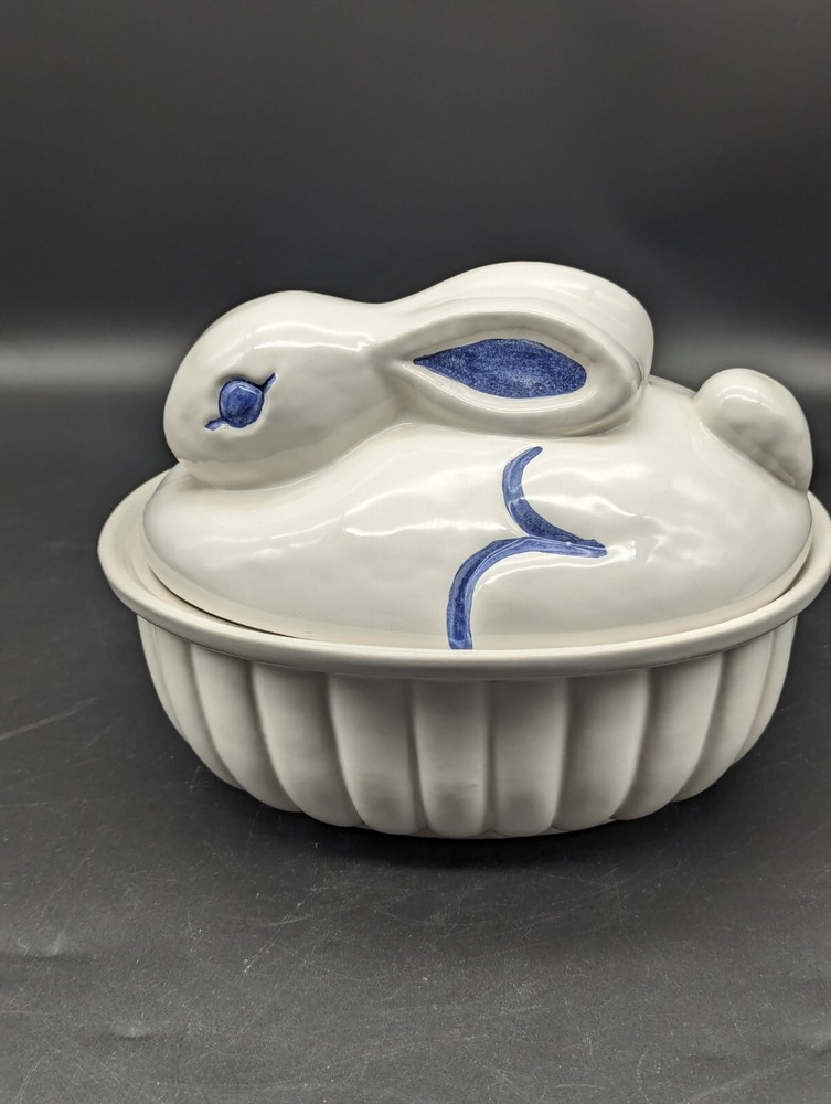 Thunn Bunny Rabbit Covered Ceramic Dish