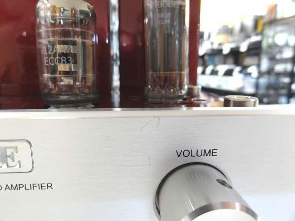 TRIODE RUBY | Vacuum Tube Integrated Amplifier in Good Condition