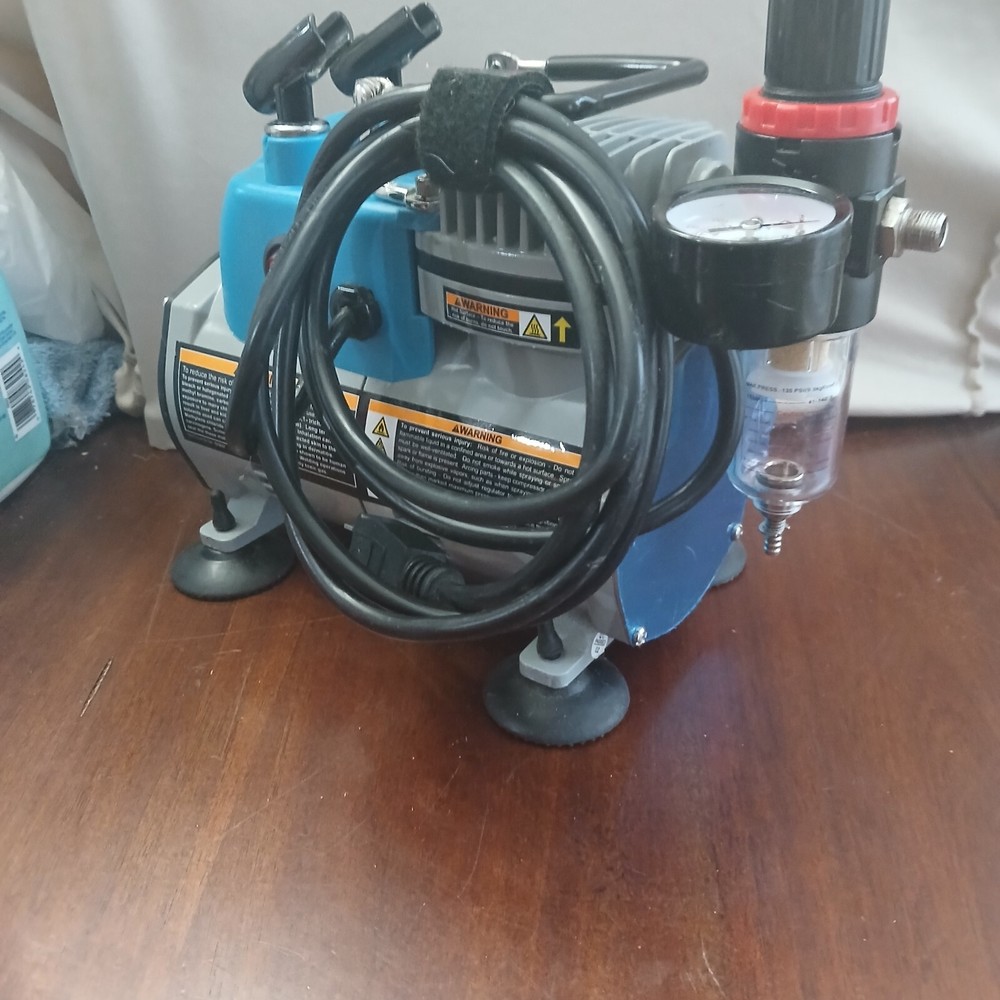 Avanti Airbrush Compressor/Used
