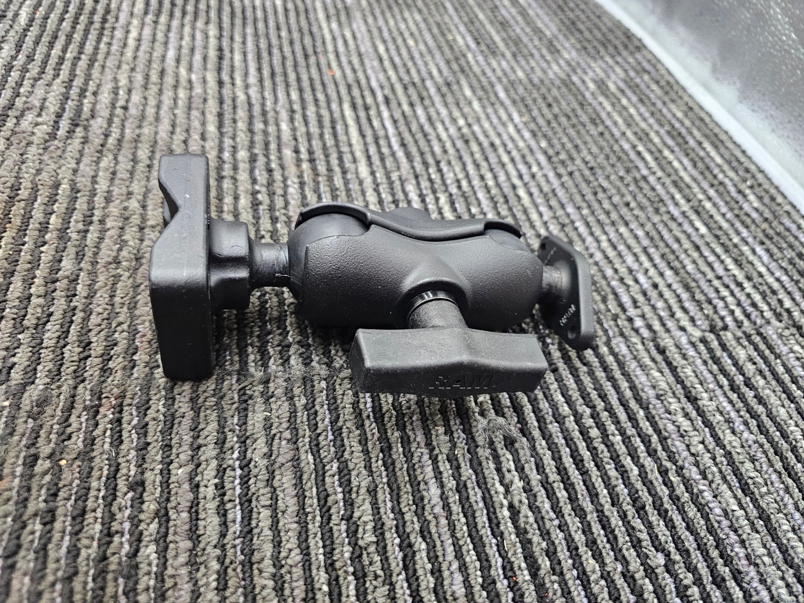 RAM 112545 Mount Display RAM-138U-B-235-TRI1 Black For Trimble GFX-350/750