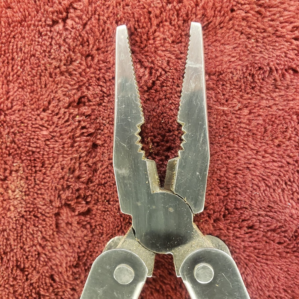 Coghlan's Multifunctional Camper's Tool Mutlitool