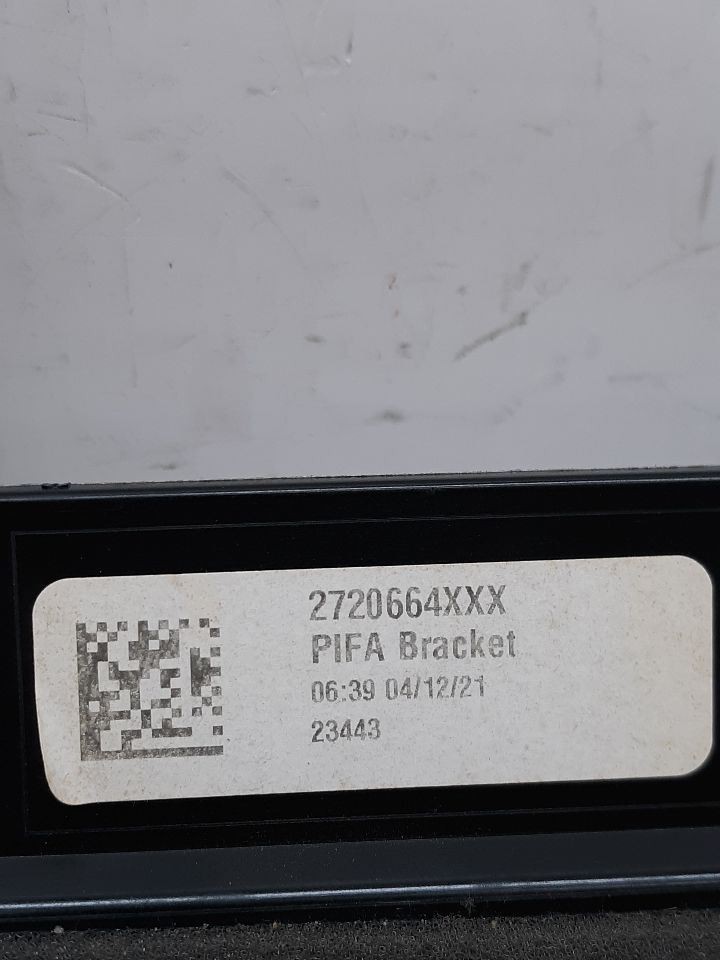 21 EXPEDITON PIFA BRACKET ABOVE CLUSTER