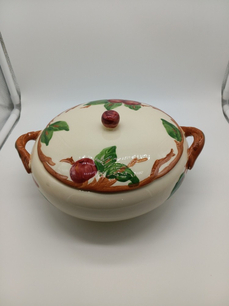 Califorinia Pottery Franciscan Apple Round Vegtable Ðish