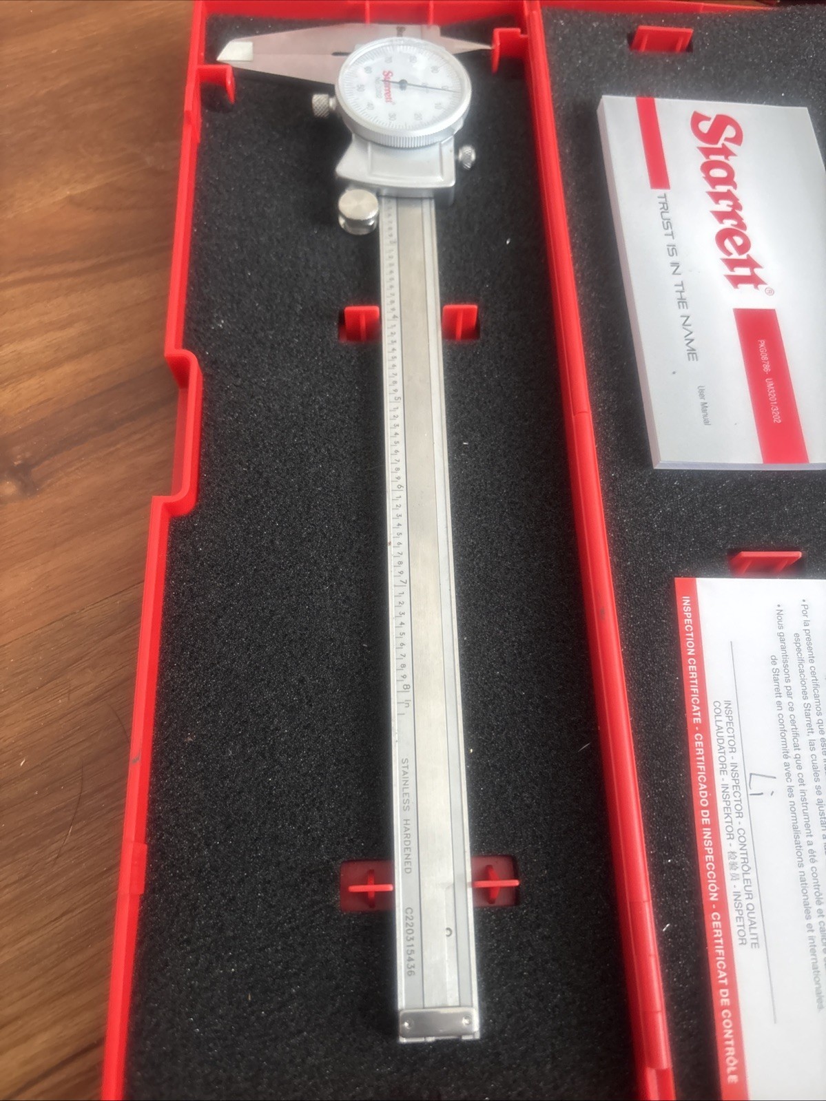 NEW Starret 0-8" Dial Calipers 3202-8