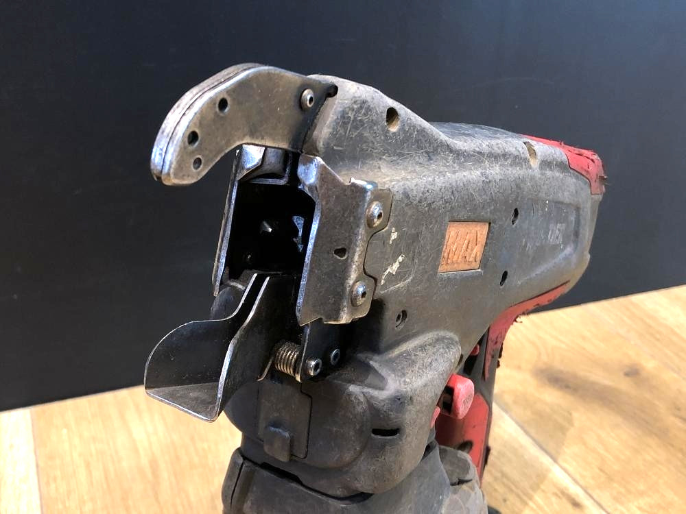 MAX RB-440T-B2C Rebar Tier tying machine W/ Battery x2, Charger RB440T 【Tested】