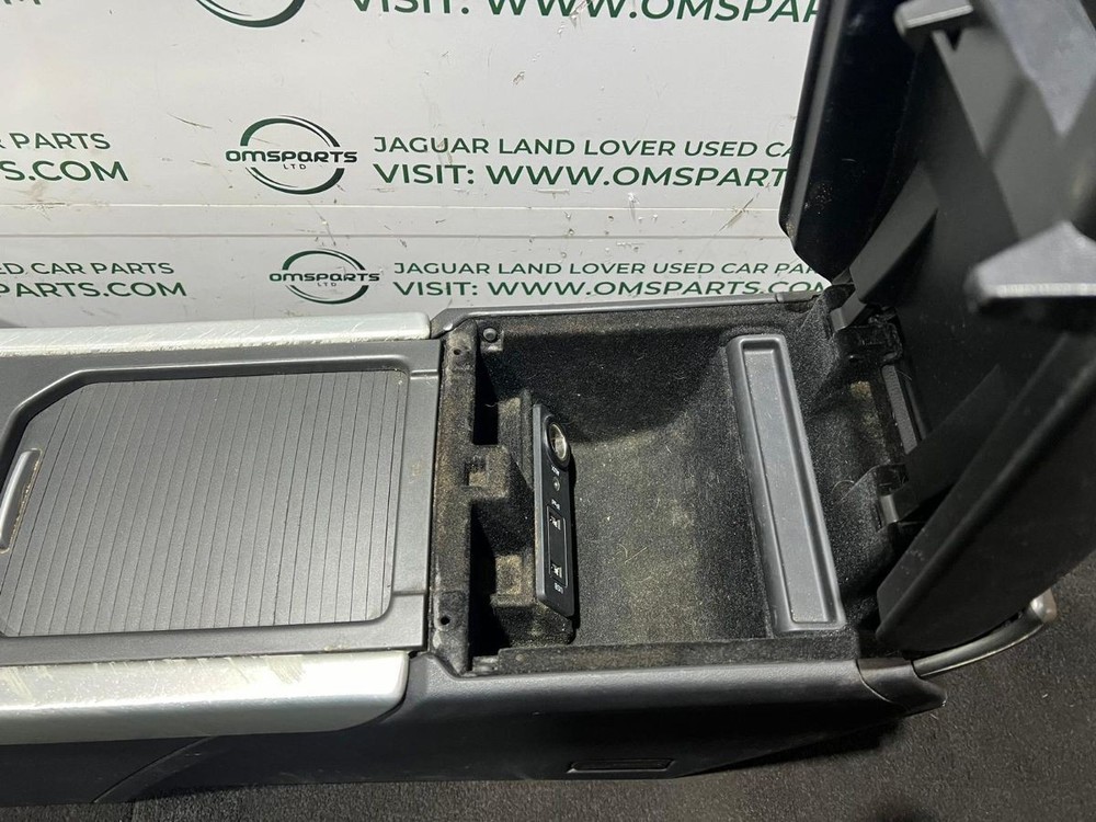 RANGE ROVER EVOQUE L538 CENTRE CONSOLE WITH ARMREST