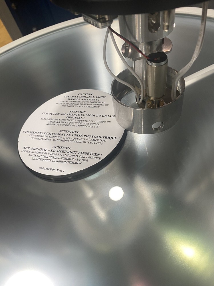 Stryker Visum 600 Light Head Camera Ready, Cardinal