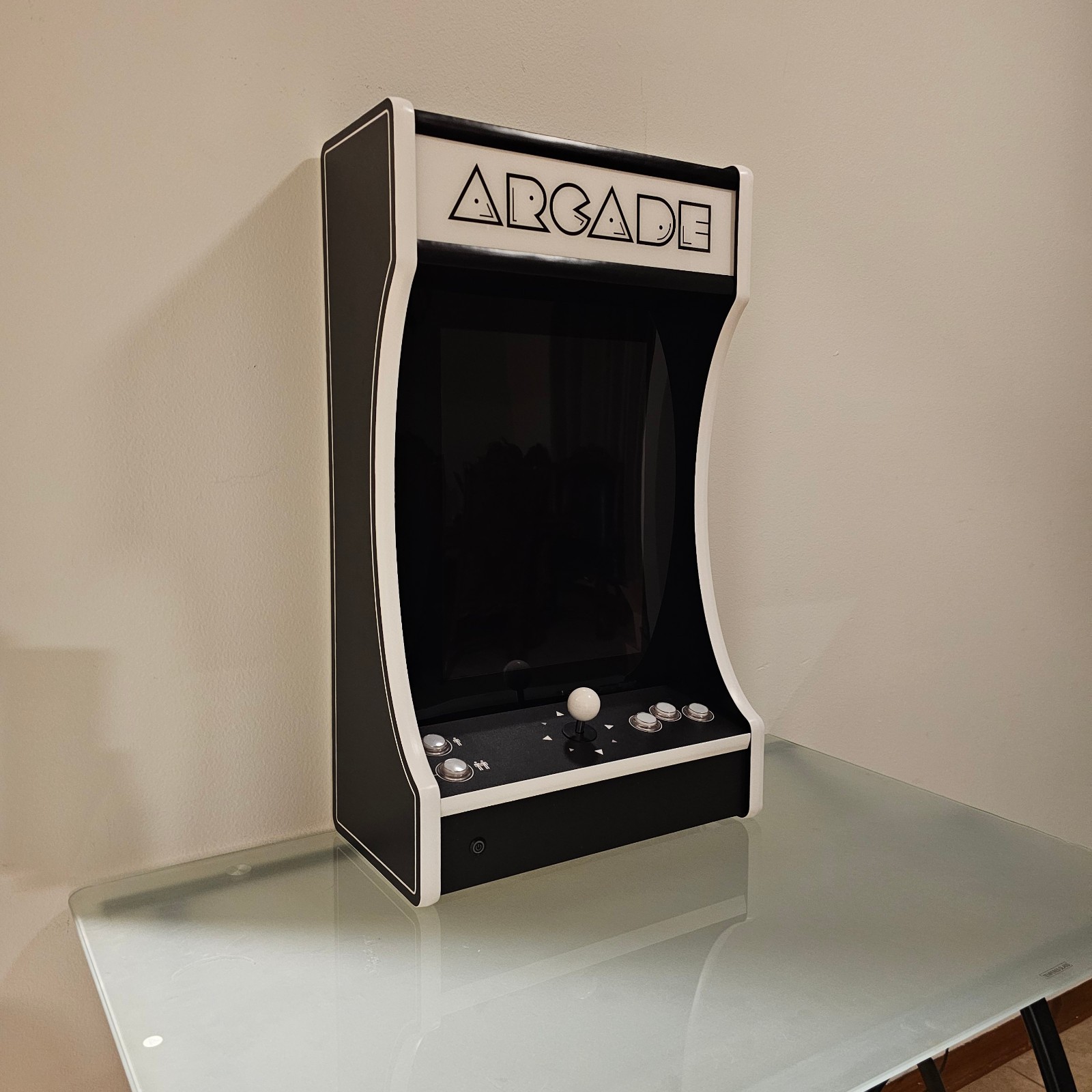 Black & White Wall Mounted Or Tabletop Arcade Machine plays 150+ Games