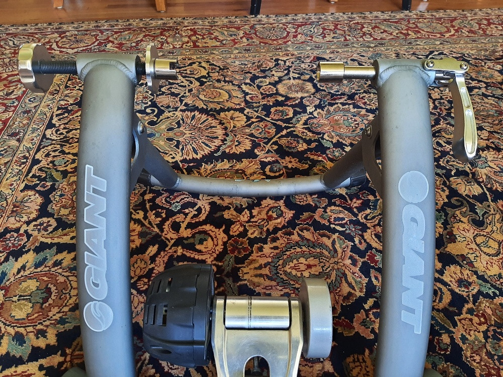 Giant Cyclotron Auto Bicycle Stationary Trainer HEAVY