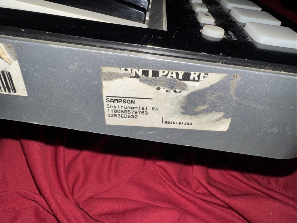 SAMSON GRAPHITE 25 (USB MIDI CONTROLLER KEYBOARD) (UNTESTED)