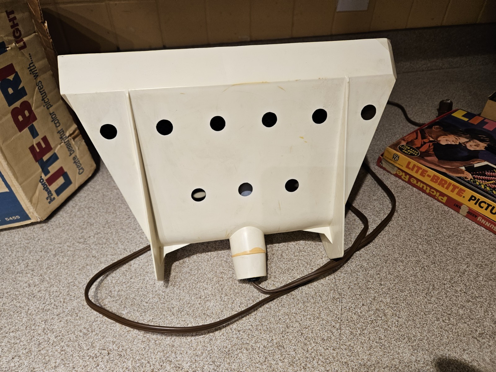 Vintage ORIGINAL 1967 "LITE BRITE" Hasbro Toy Light Bright BUGS/REFILLS/PEGS!!!!