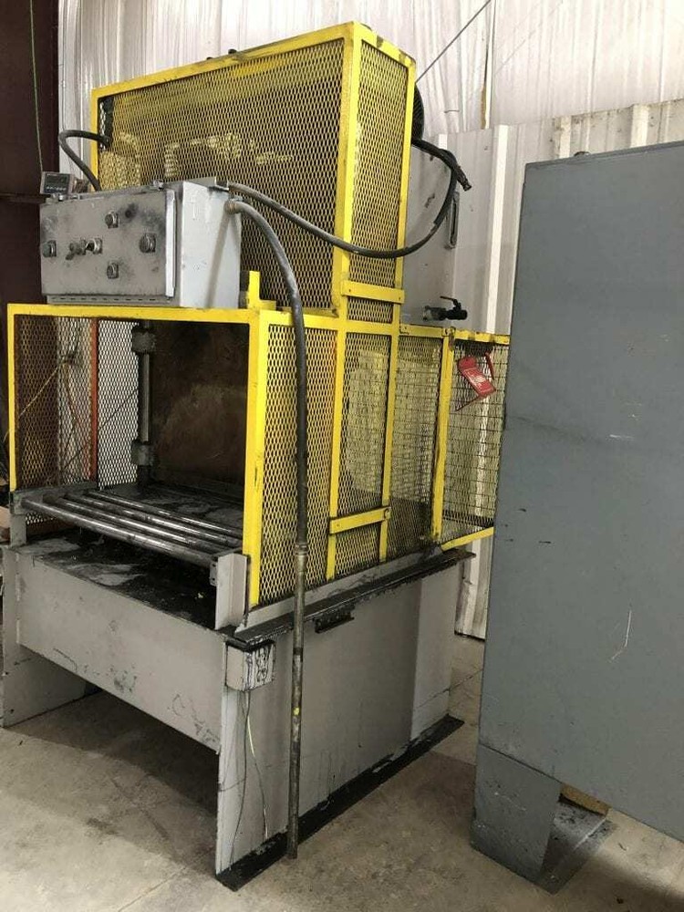 32" Hydraulic Sheet Metal Shear w/ Electrical Control Panel