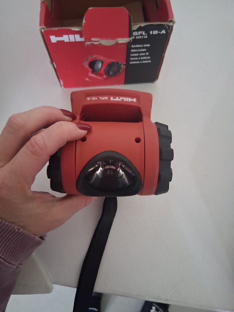 Hilti SFL 18-Volt Lithium-Ion Flashlight