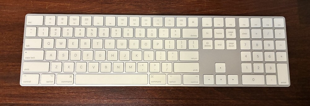 Apple A1843 Keyboard And A1657 Mouse Combo