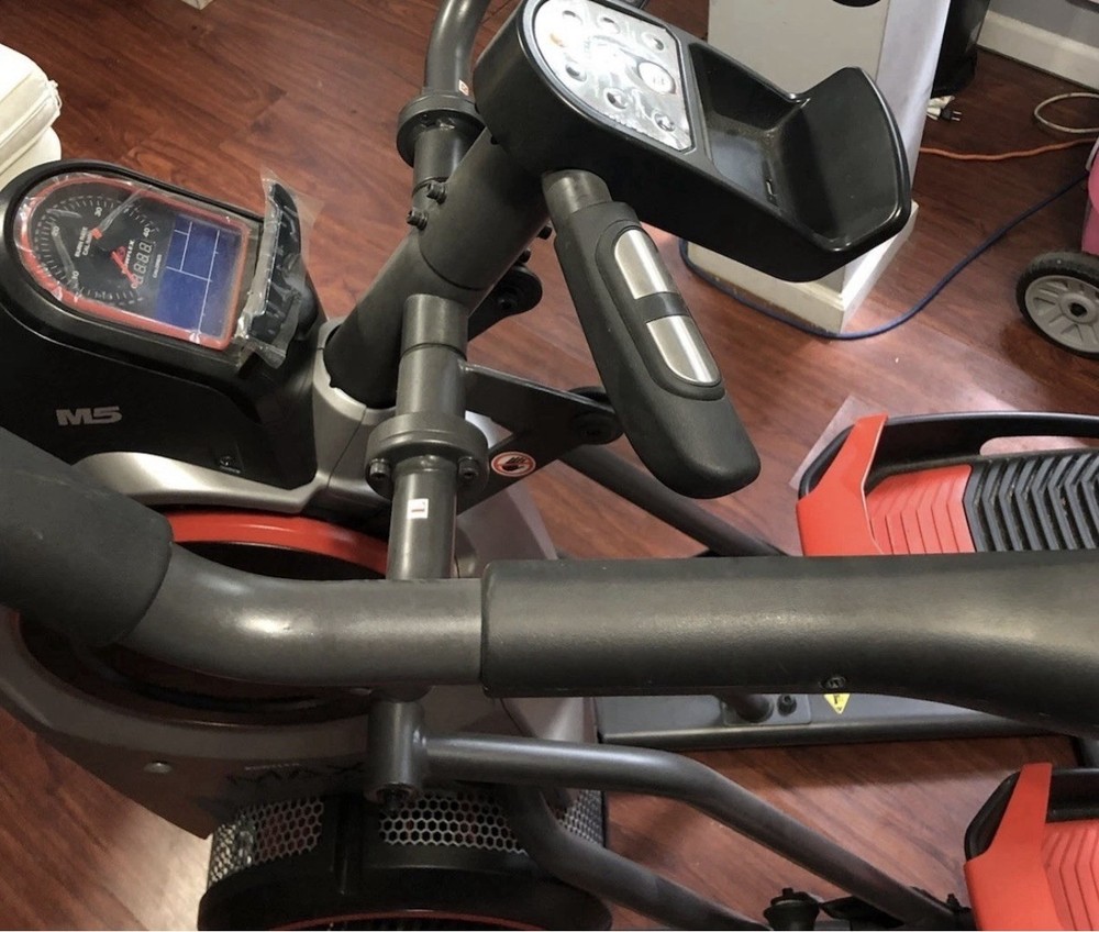 Bowflex Max Trainer M5 Elliptical Machine Adjustable Resistance Black Red Gray