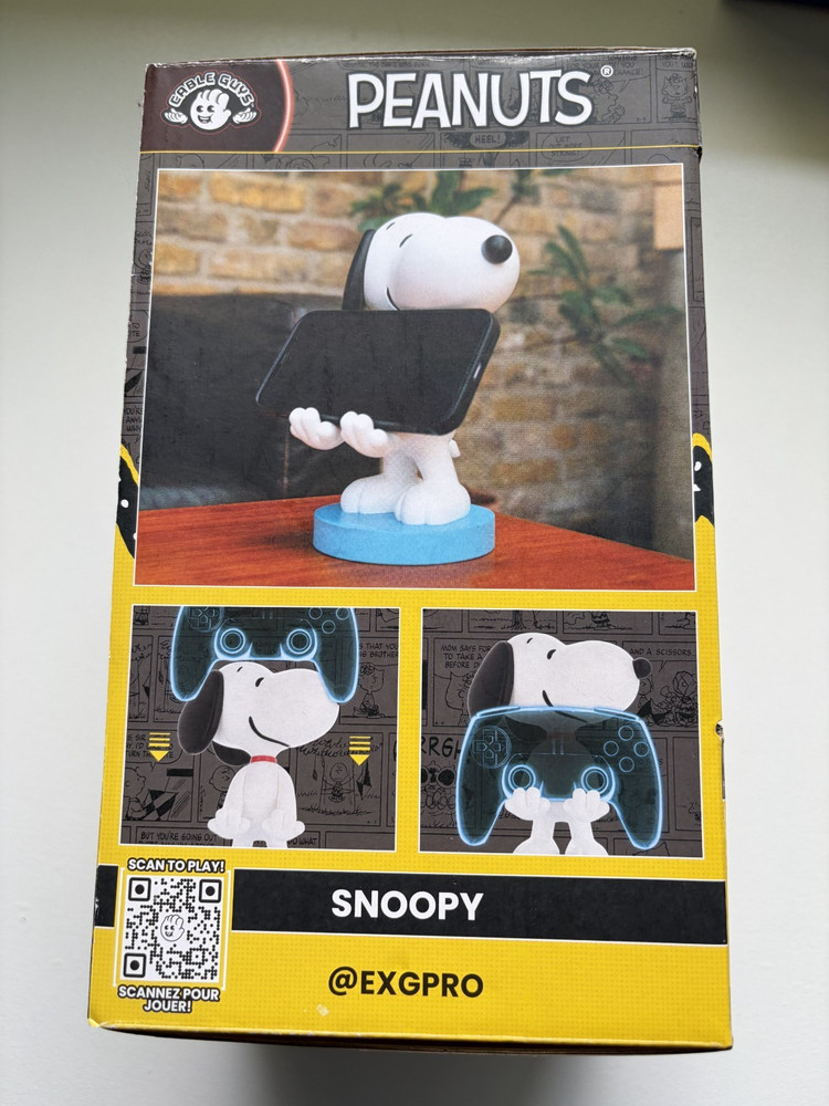 Cable Guys Snoopy Controller Holder & Phone Stand – Peanuts Desk Figure