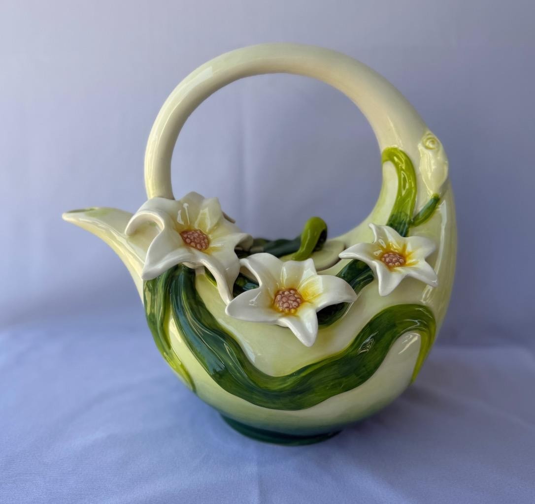 Blue Sky Clayworks Heather Goldminc Magnolia White Green Ceramic Tea Pot New