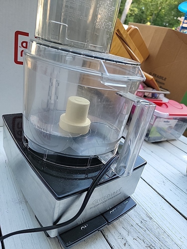 Cuisinart Custom Pro 11 Cup Food Processor EV-11