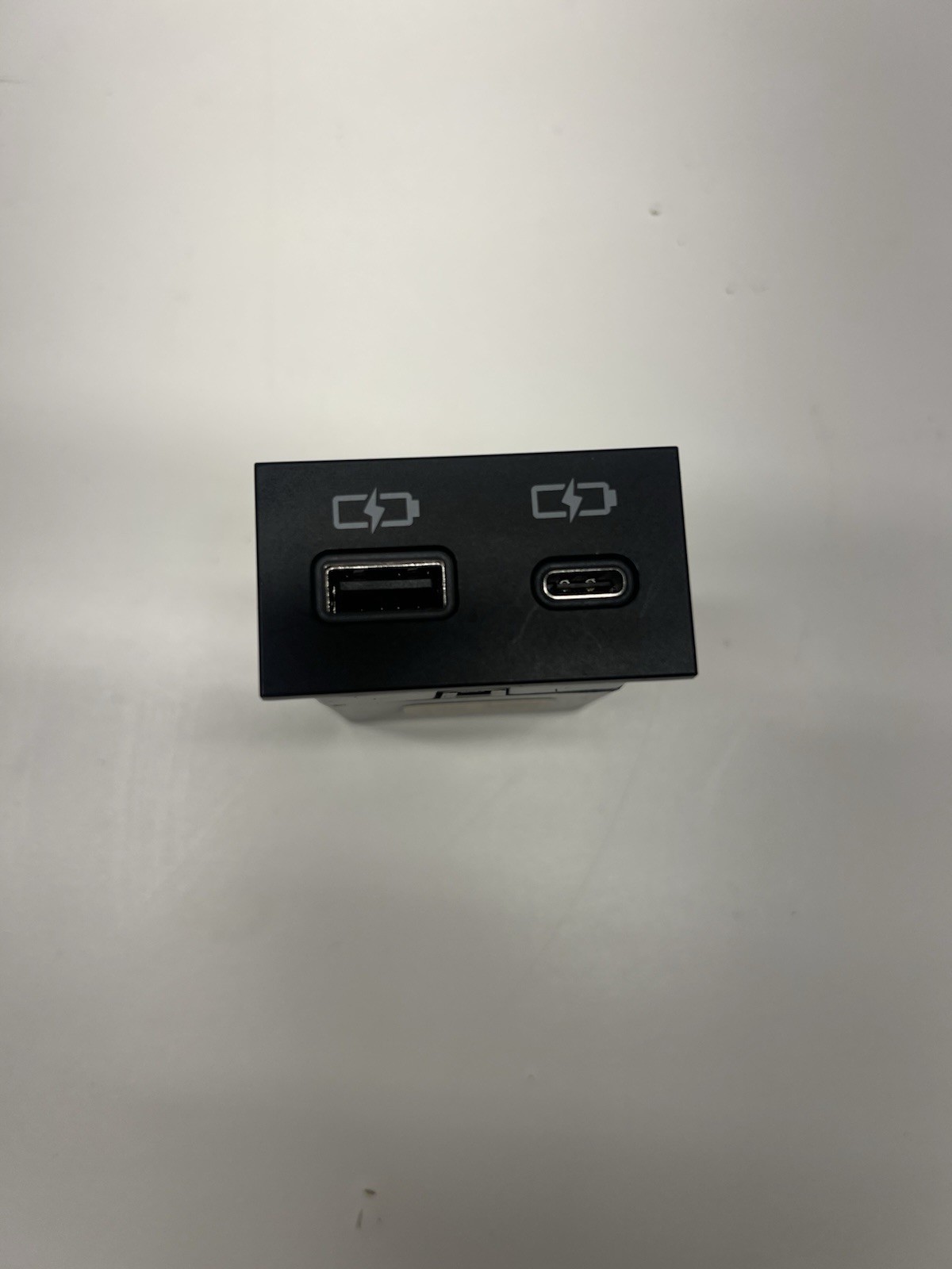 15-2023 TOYOTA TACOMA CENTER CONSOLE DUAL CHARGING PORT USB OEM Upgrade To USB-C