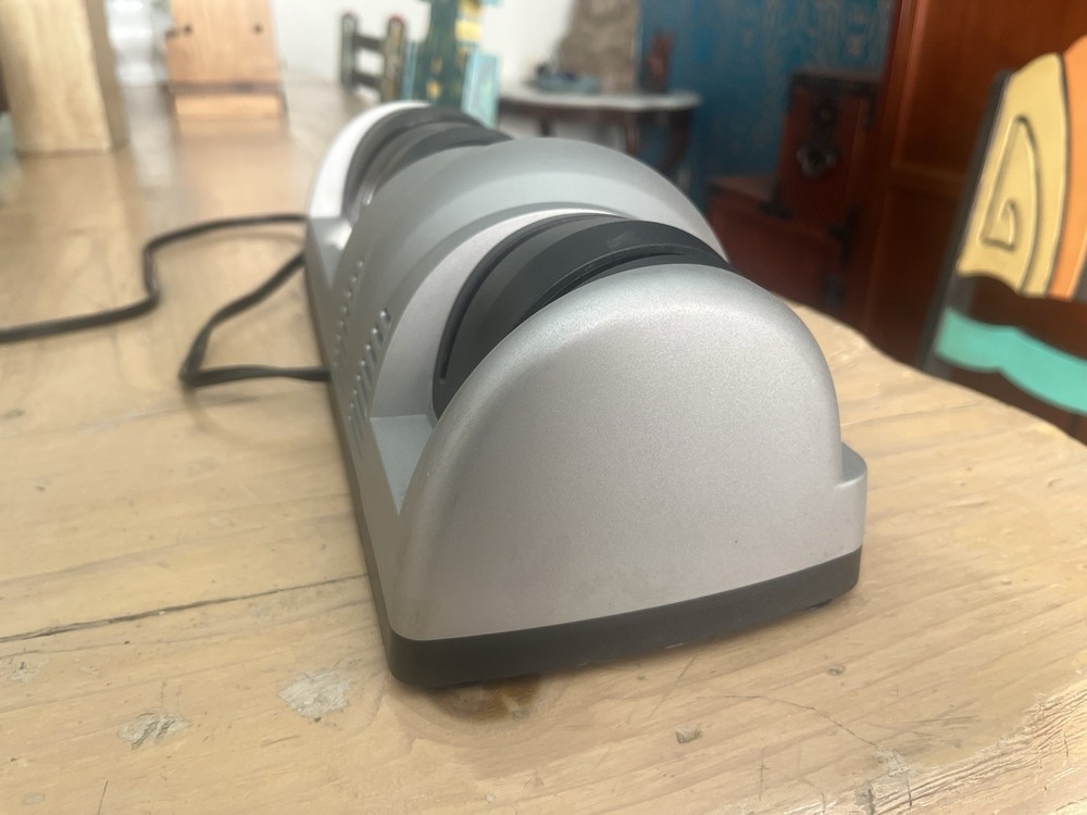 Presto Professional EverSharp 3-Stage Electric Knife Sharpener. EUC