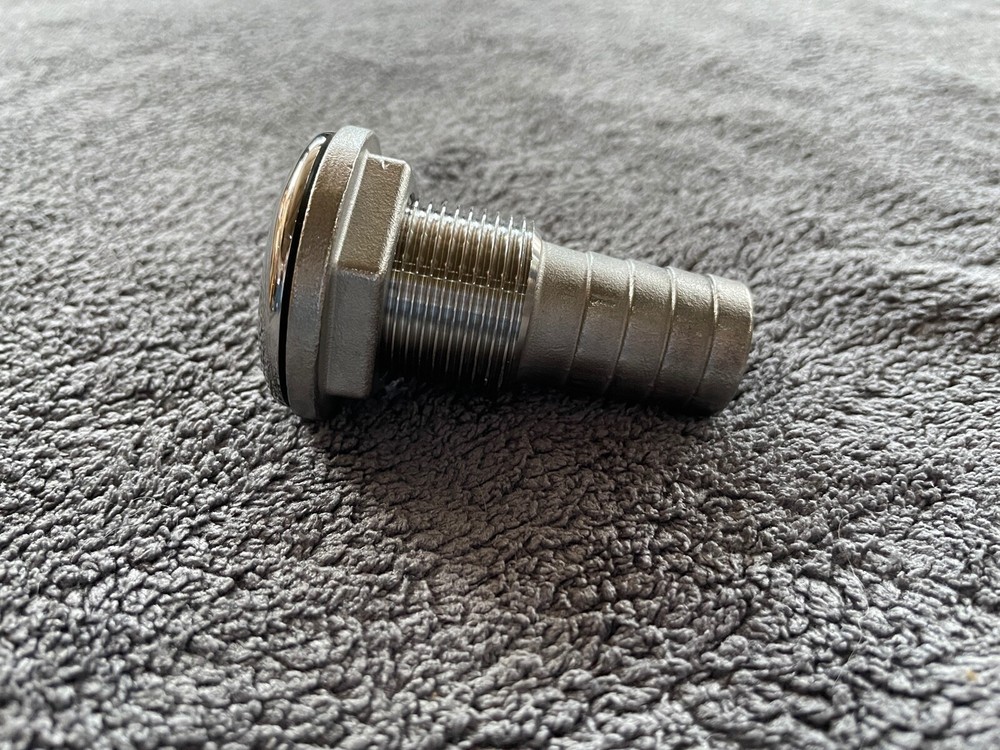 Barbed Through Hull Fitting 3/4" Stainless 316